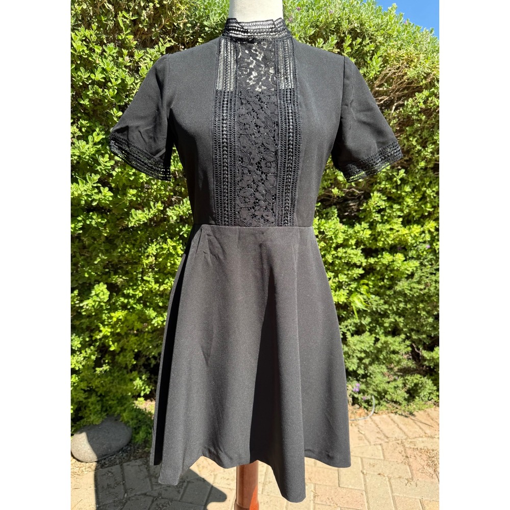 Tahari Arthur S Levine Black Lace Trim Fit Flare Dress Petite 4P Short Sleeve